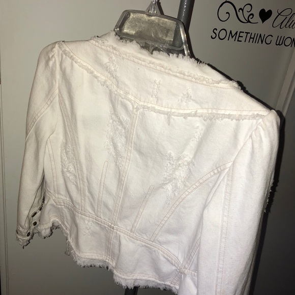 White denim jacket w/ embroidered gemstones - Picture 3 of 4